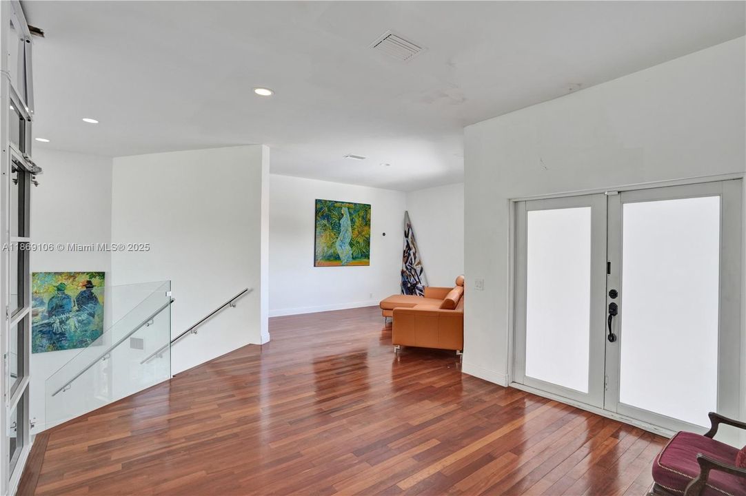 待售: $3,750,000 (5 贝兹, 5 浴室, 6308 平方英尺)