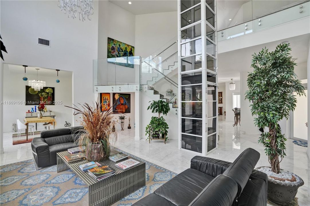 待售: $3,750,000 (5 贝兹, 5 浴室, 6308 平方英尺)