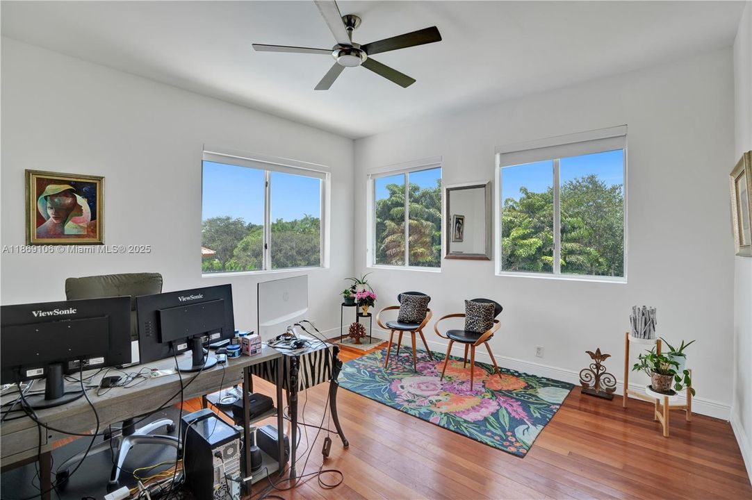 待售: $3,750,000 (5 贝兹, 5 浴室, 6308 平方英尺)