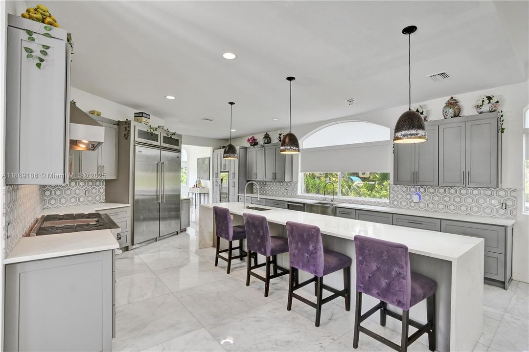 待售: $3,750,000 (5 贝兹, 5 浴室, 6308 平方英尺)