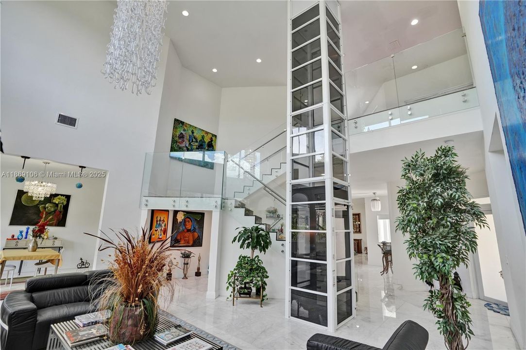 待售: $3,750,000 (5 贝兹, 5 浴室, 6308 平方英尺)