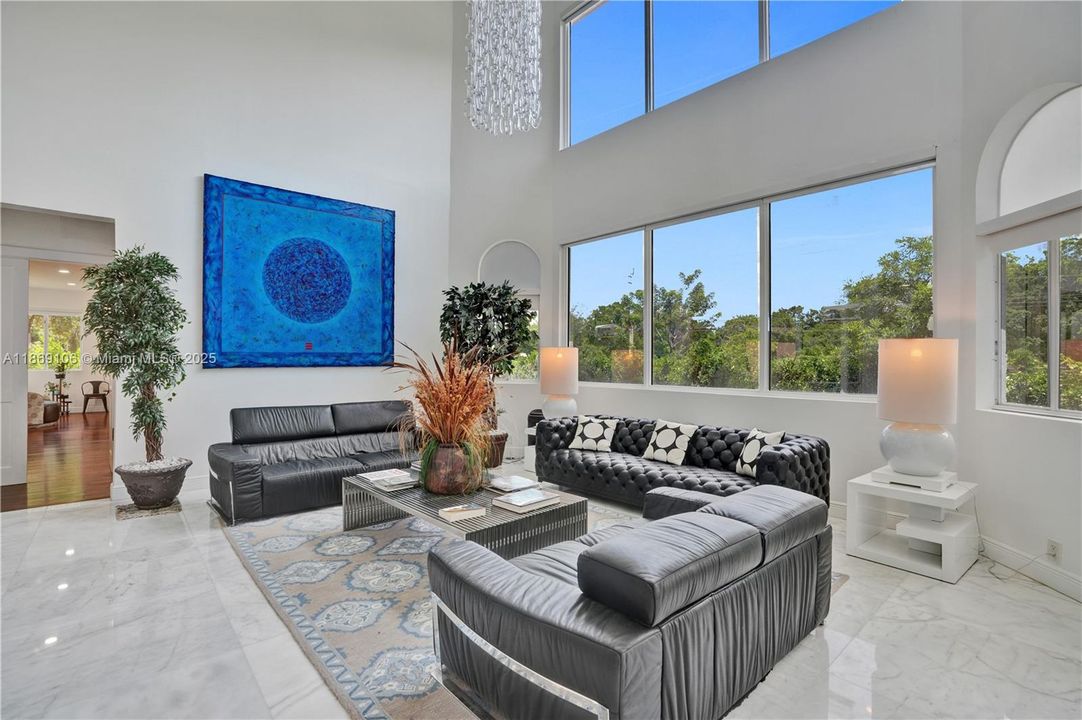 待售: $3,750,000 (5 贝兹, 5 浴室, 6308 平方英尺)