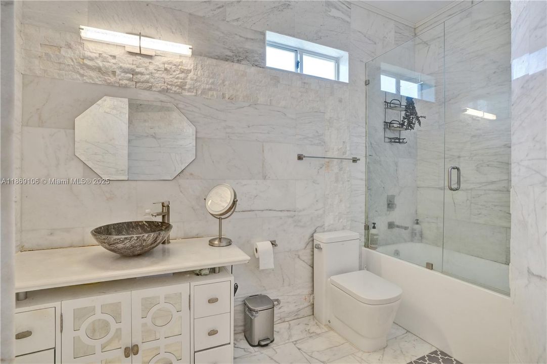 待售: $3,750,000 (5 贝兹, 5 浴室, 6308 平方英尺)