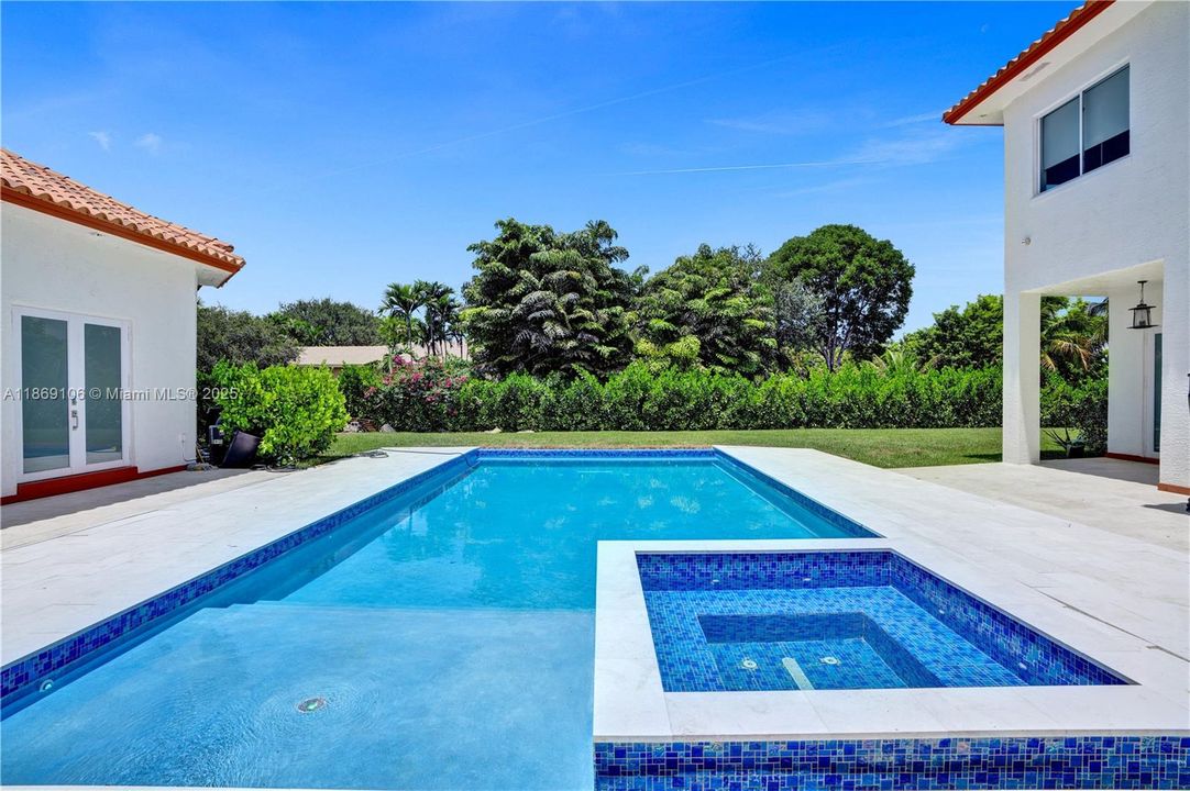 待售: $3,750,000 (5 贝兹, 5 浴室, 6308 平方英尺)