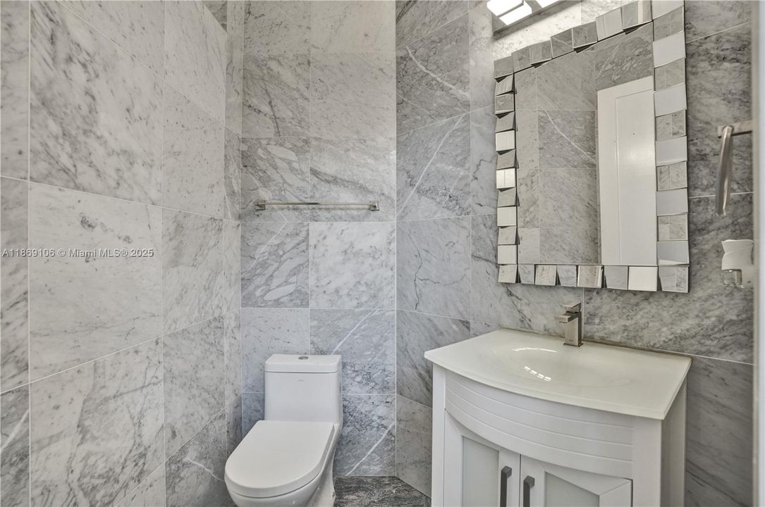 待售: $3,750,000 (5 贝兹, 5 浴室, 6308 平方英尺)