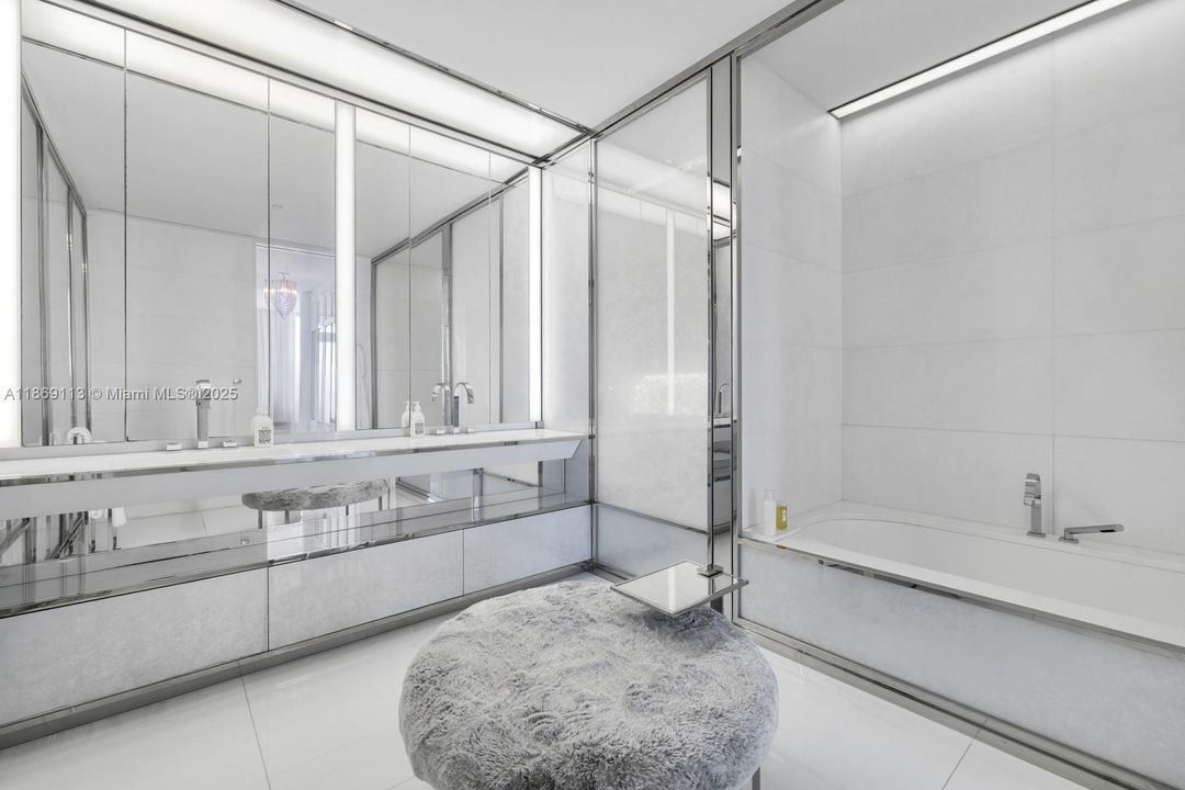 En Venta: $16,900,000 (4 camas, 4 baños, 4165 Pies cuadrados)