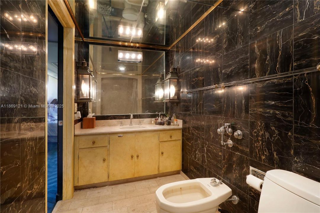 Active With Contract: $3,850 (3 beds, 3 baths, 2320 Square Feet)