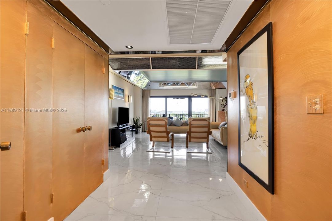 Active With Contract: $3,850 (3 beds, 3 baths, 2320 Square Feet)