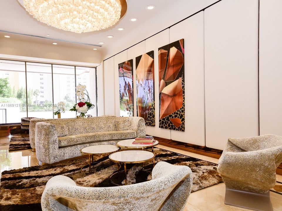 Active With Contract: $3,850 (3 beds, 3 baths, 2320 Square Feet)