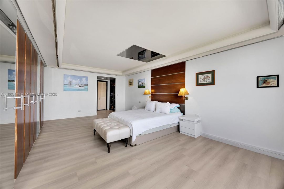 Active With Contract: $3,850 (3 beds, 3 baths, 2320 Square Feet)