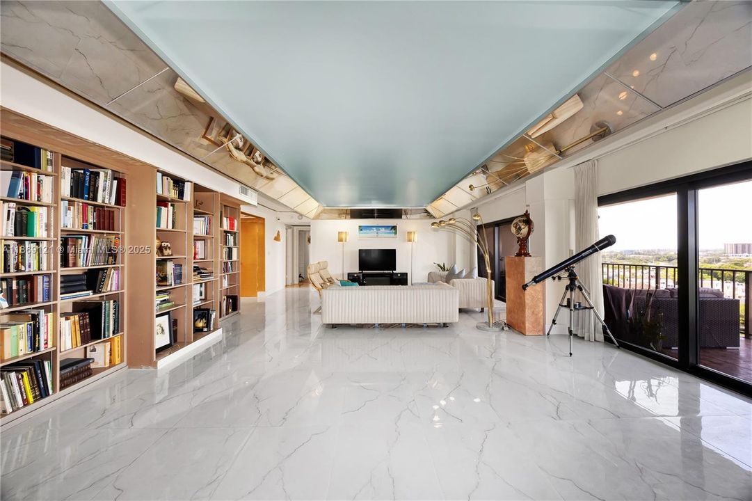 Active With Contract: $3,850 (3 beds, 3 baths, 2320 Square Feet)