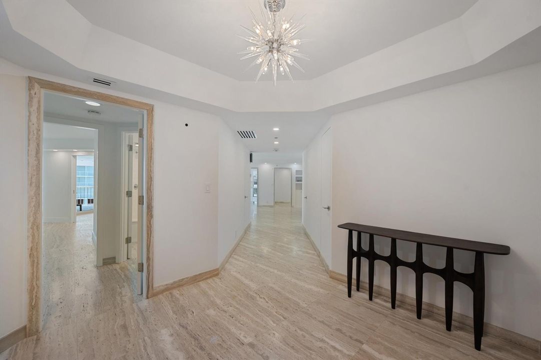 Entry/Foyer