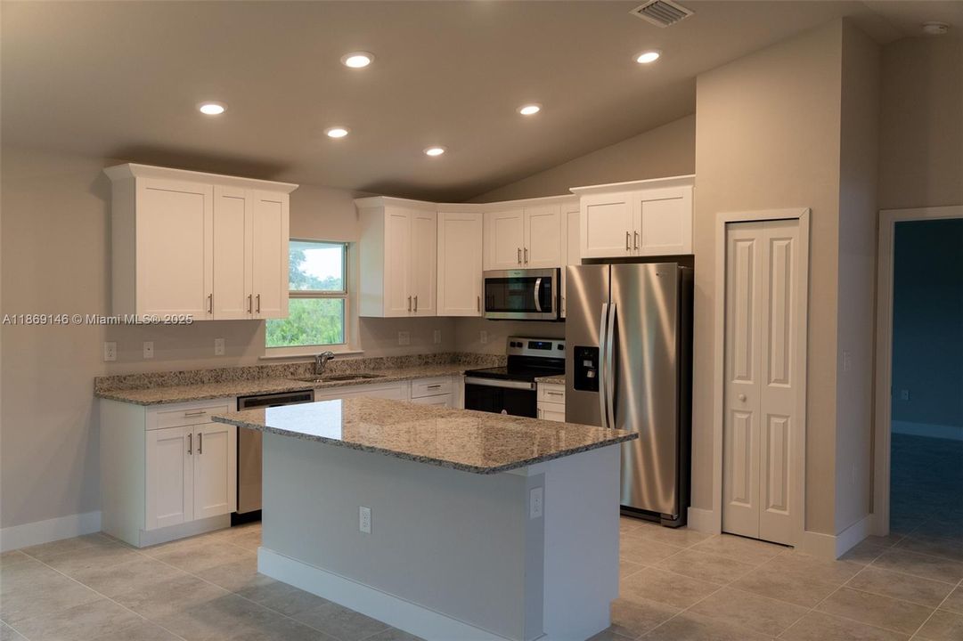 Recientemente alquilado: $1,600 (3 camas, 2 baños, 1522 Pies cuadrados)