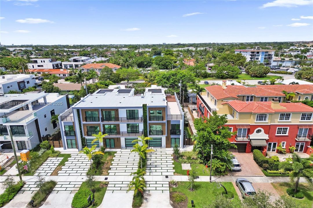 For Sale: $2,900,000 (4 beds, 4 baths, 3041 Square Feet)