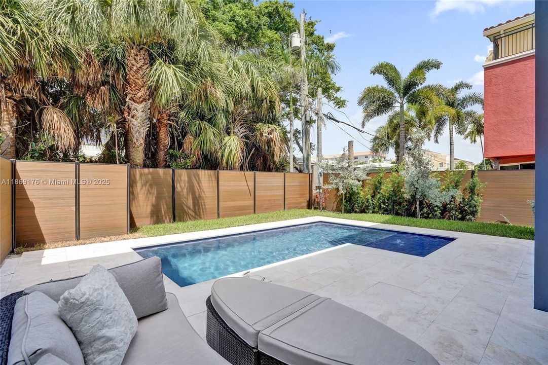 For Sale: $2,900,000 (4 beds, 4 baths, 3041 Square Feet)