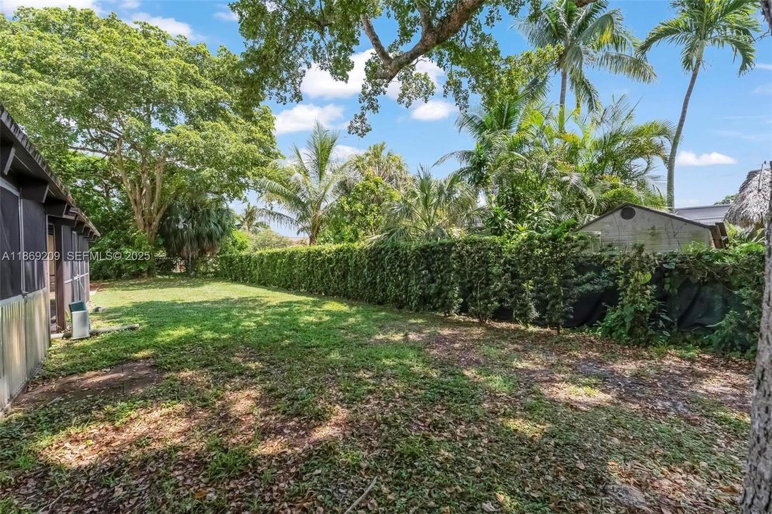 Под контрактом: $255,000 (2 спален, 2 ванн, 960 Квадратных фут)