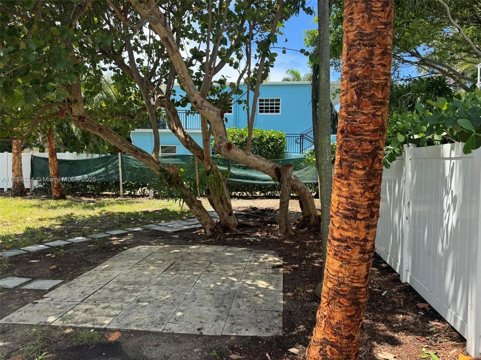 待售: $2,500,000 (0 贝兹, 0 浴室, 1652 平方英尺)