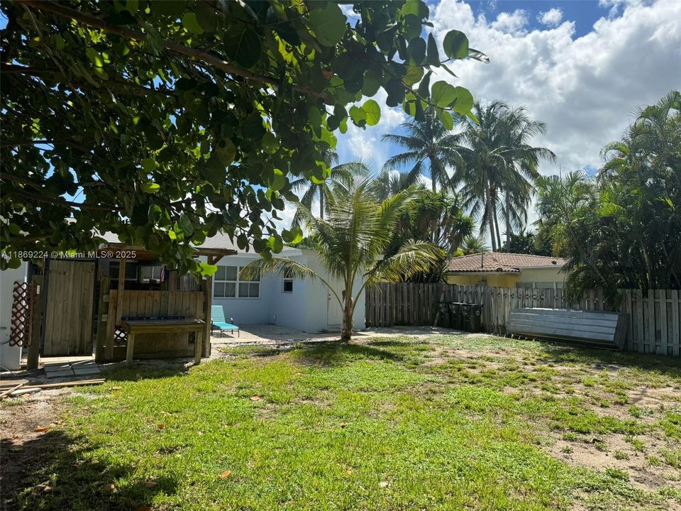 待售: $2,500,000 (0 贝兹, 0 浴室, 1652 平方英尺)