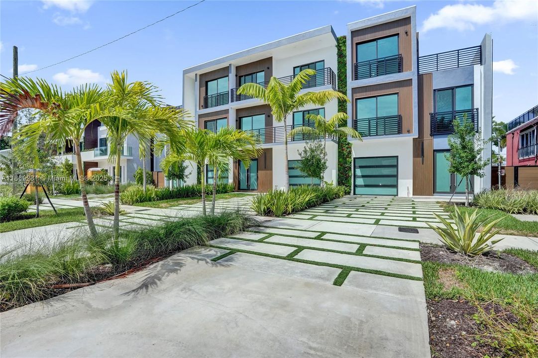 出租: $16,500 (5 贝兹, 4 浴室, 3041 平方英尺)