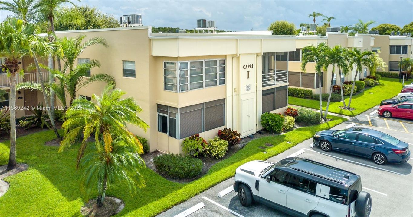 待售: $95,000 (1 贝兹, 1 浴室, 760 平方英尺)