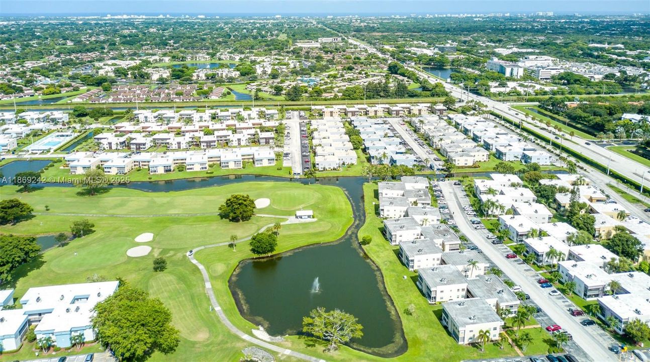 待售: $95,000 (1 贝兹, 1 浴室, 760 平方英尺)