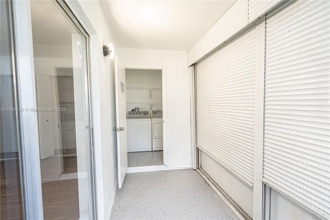 待售: $95,000 (1 贝兹, 1 浴室, 760 平方英尺)