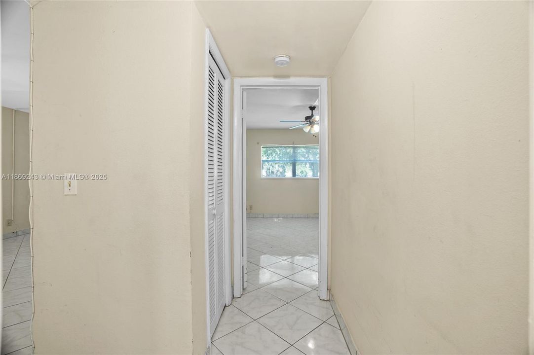 待售: $77,000 (1 贝兹, 1 浴室, 652 平方英尺)