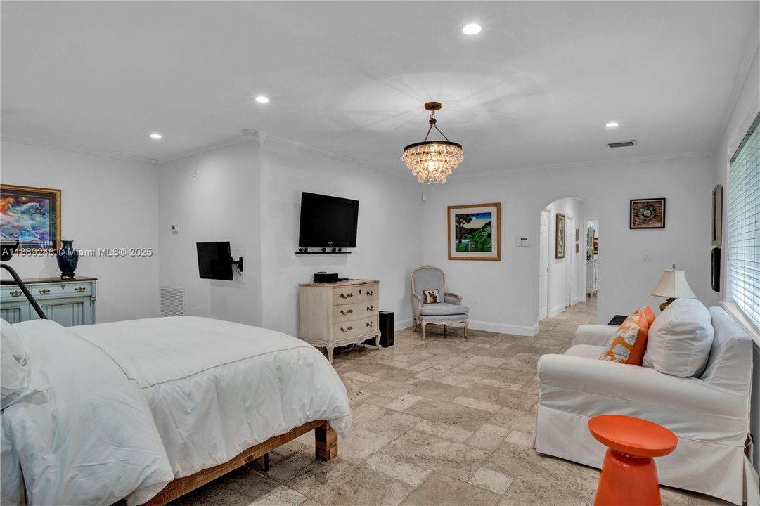 Active With Contract: $1,850,000 (4 beds, 3 baths, 2628 Square Feet)
