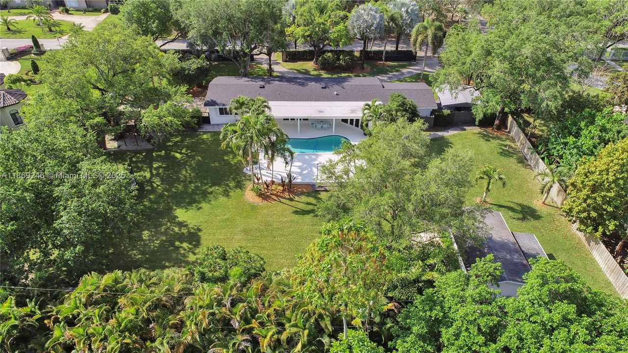 Active With Contract: $1,850,000 (4 beds, 3 baths, 2628 Square Feet)