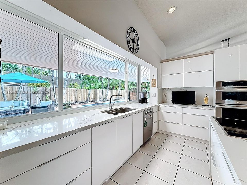 For Rent: $7,400 (4 beds, 4 baths, 3479 Square Feet)