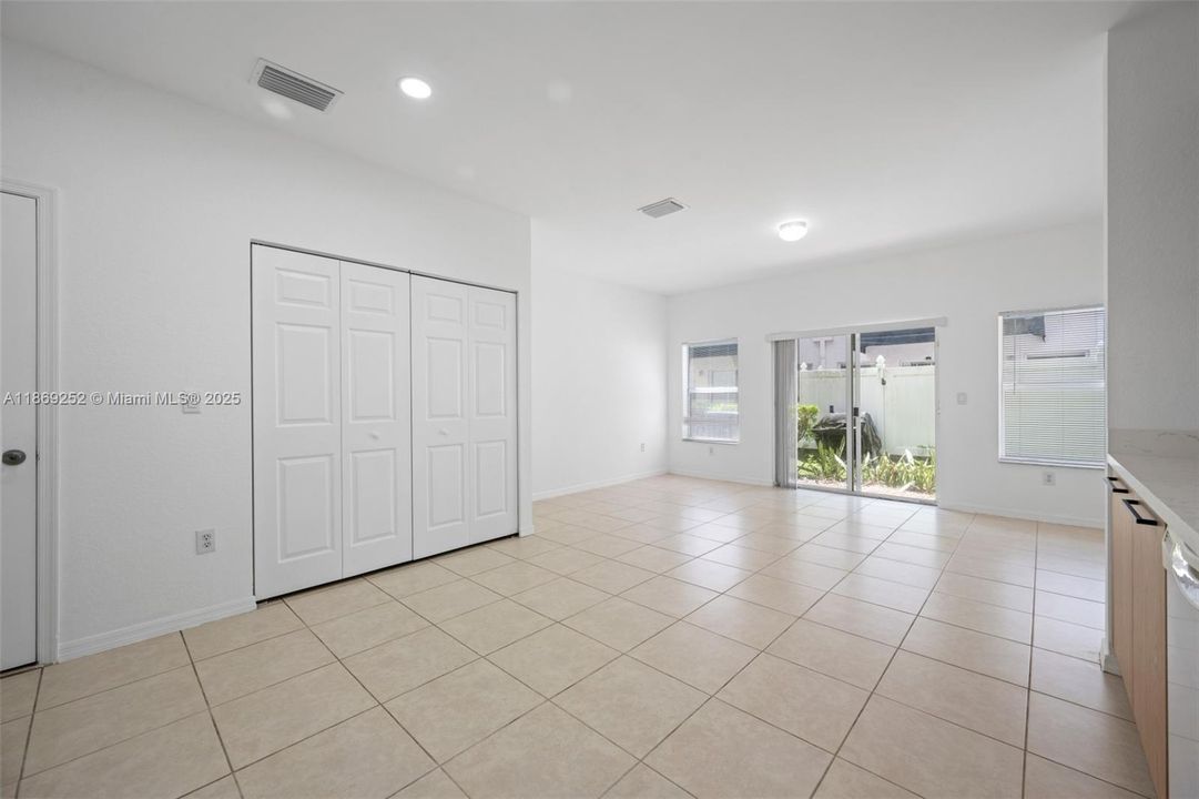 For Rent: $2,750 (3 beds, 2 baths, 1504 Square Feet)