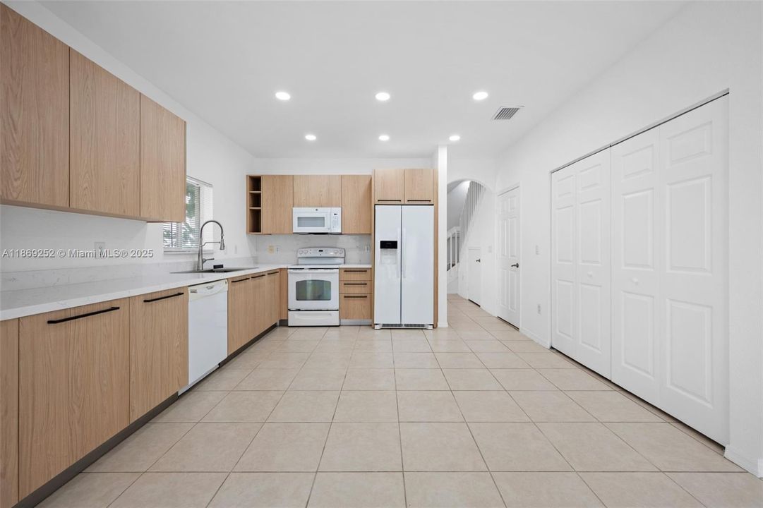 For Rent: $2,750 (3 beds, 2 baths, 1504 Square Feet)