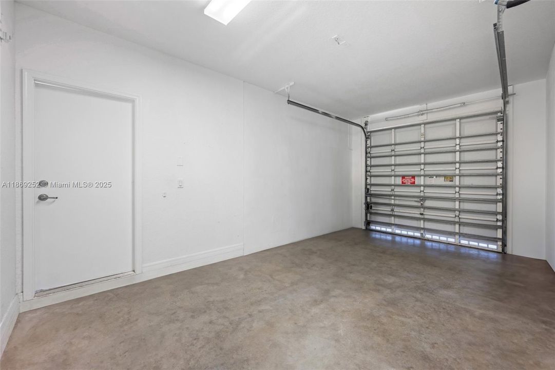 For Rent: $2,750 (3 beds, 2 baths, 1504 Square Feet)