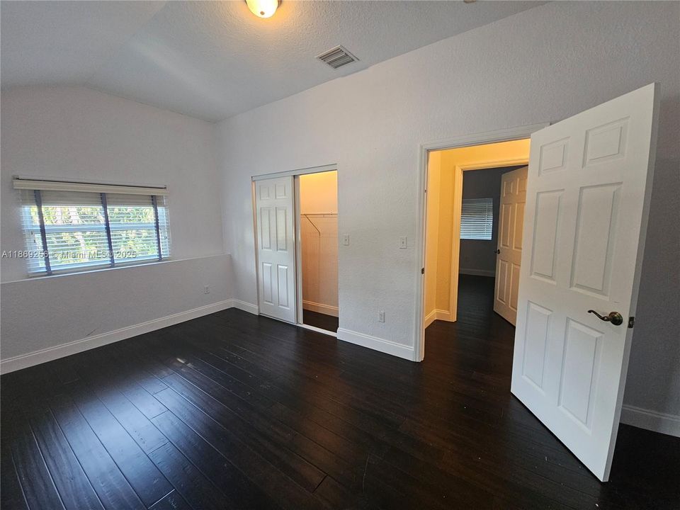 В аренду: $8,000 (5 спален, 5 ванн, 5187 Квадратных фут)