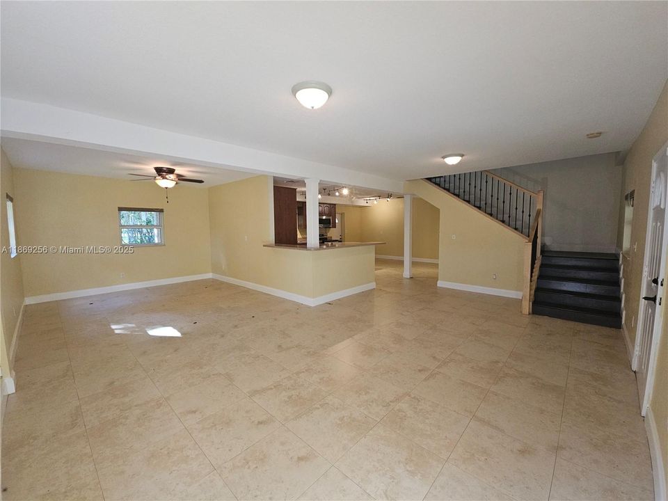 В аренду: $8,000 (5 спален, 5 ванн, 5187 Квадратных фут)