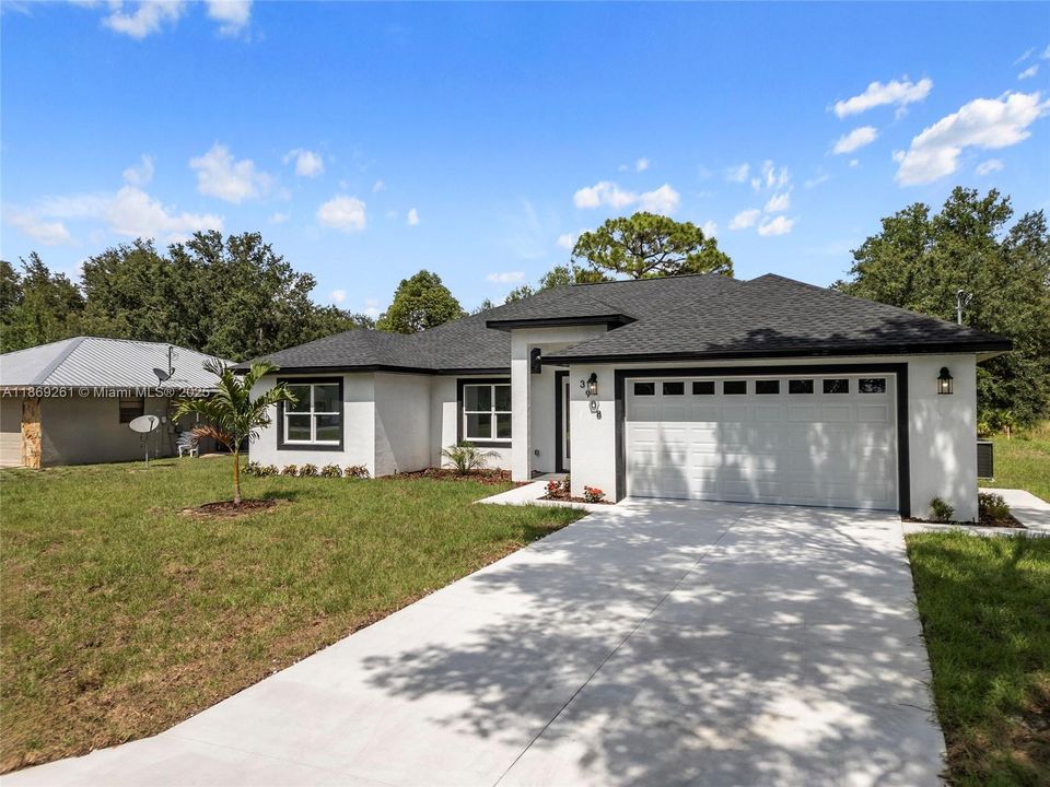For Sale: $367,490 (3 beds, 3 baths, 1723 Square Feet)
