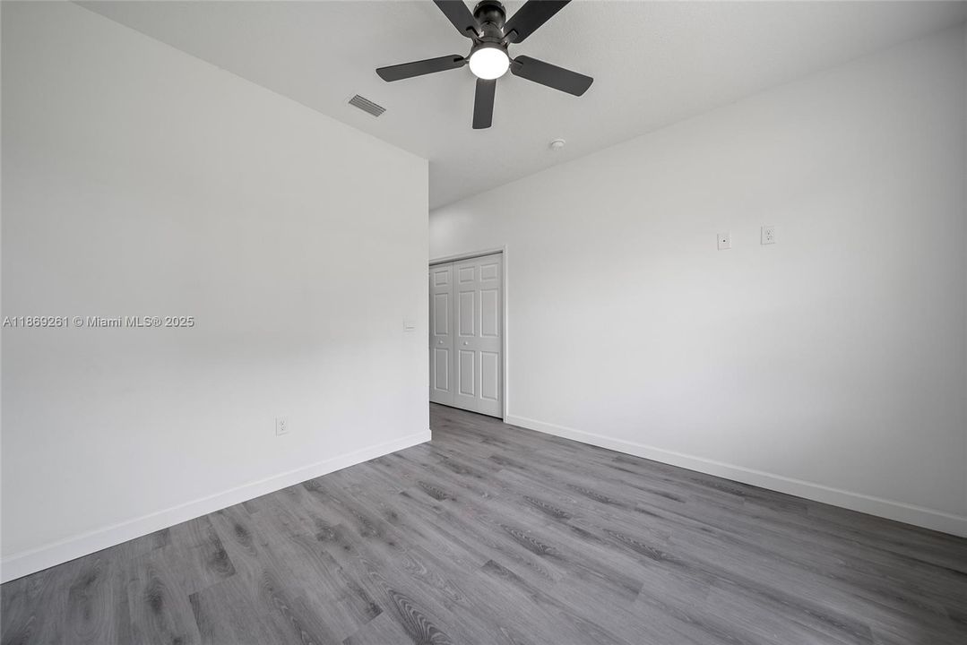 For Sale: $367,490 (3 beds, 3 baths, 1723 Square Feet)