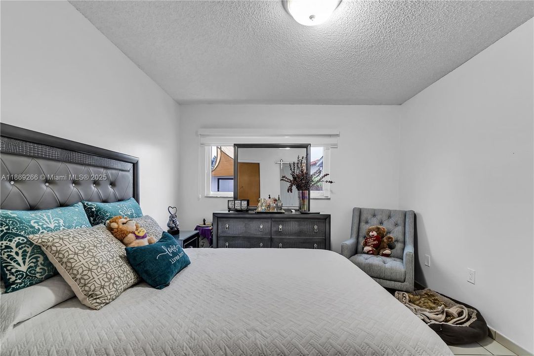 最近租的: $3,500 (3 贝兹, 2 浴室, 1418 平方英尺)