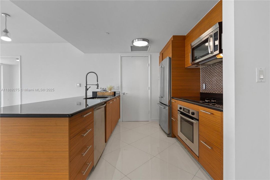 En Venta: $1,075,000 (3 camas, 2 baños, 1789 Pies cuadrados)