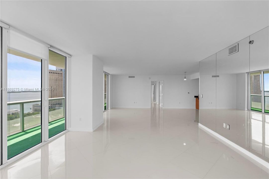 En Venta: $1,075,000 (3 camas, 2 baños, 1789 Pies cuadrados)