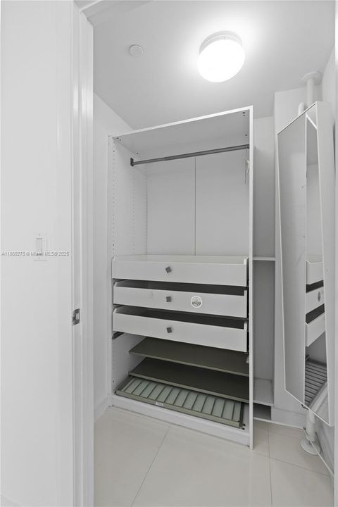 En Venta: $1,075,000 (3 camas, 2 baños, 1789 Pies cuadrados)