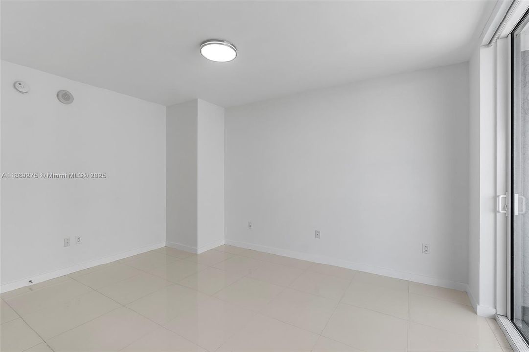 En Venta: $1,075,000 (3 camas, 2 baños, 1789 Pies cuadrados)