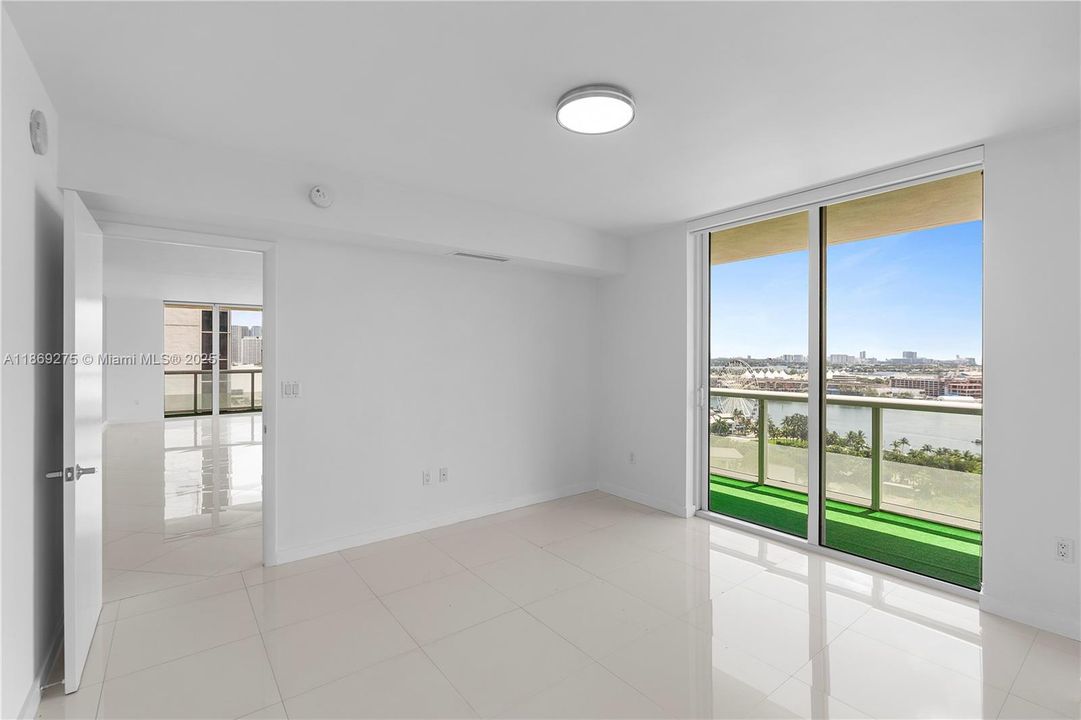 En Venta: $1,075,000 (3 camas, 2 baños, 1789 Pies cuadrados)