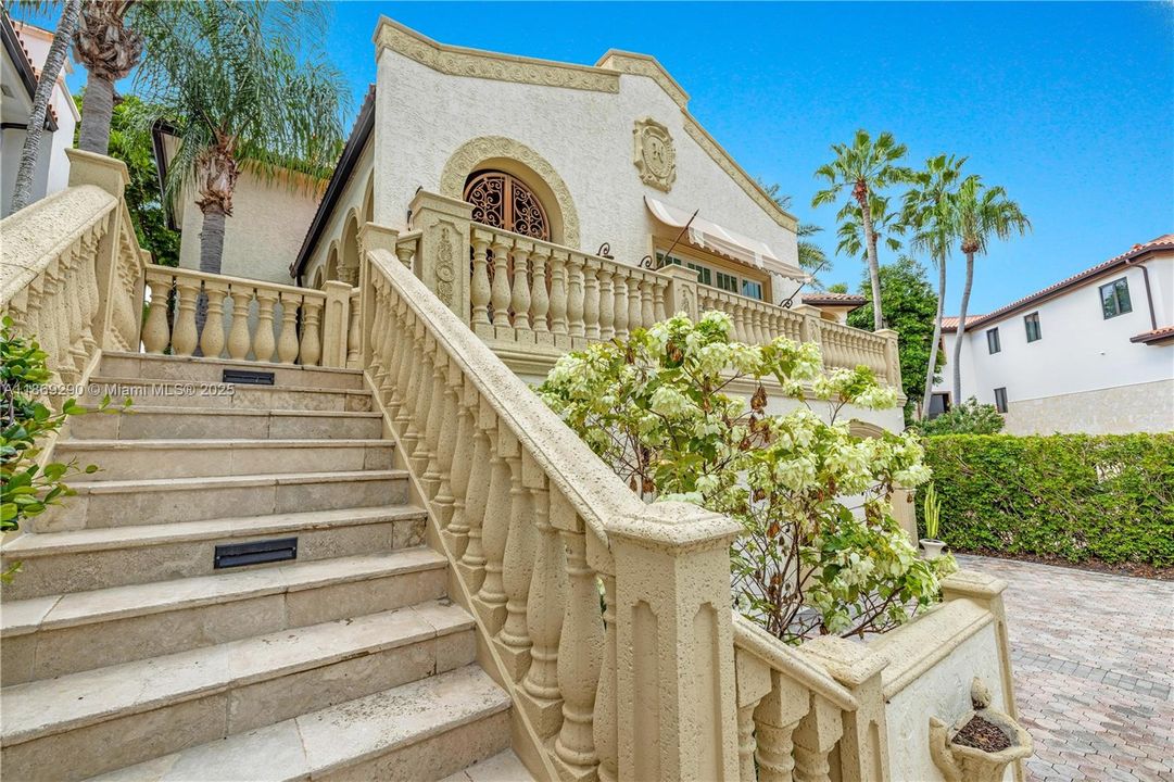 На продажу: $5,750,000 (5 спален, 7 ванн, 6476 Квадратных фут)