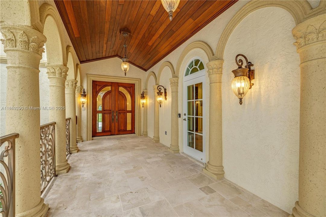 На продажу: $5,750,000 (5 спален, 7 ванн, 6476 Квадратных фут)