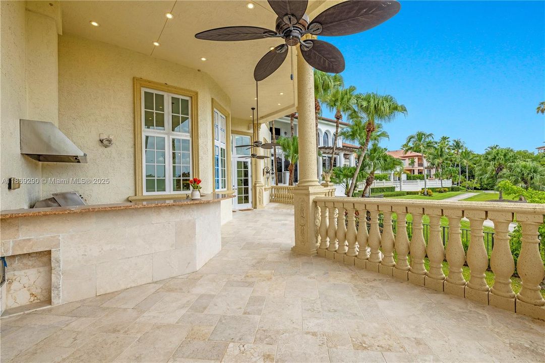 На продажу: $5,750,000 (5 спален, 7 ванн, 6476 Квадратных фут)