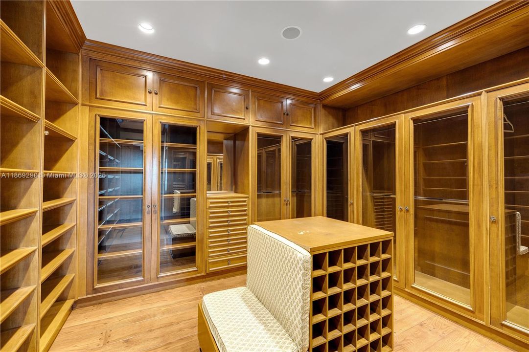 На продажу: $5,750,000 (5 спален, 7 ванн, 6476 Квадратных фут)