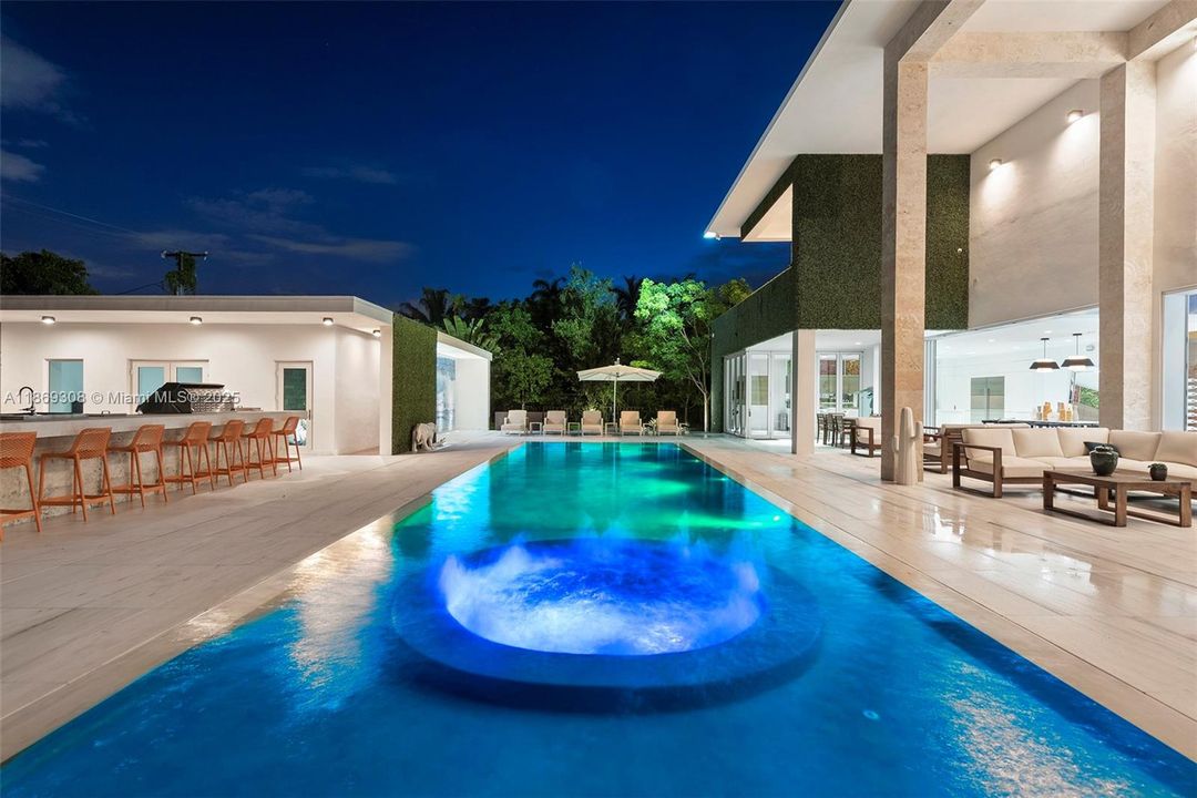 For Rent: $64,950 (7 beds, 7 baths, 8143 Square Feet)