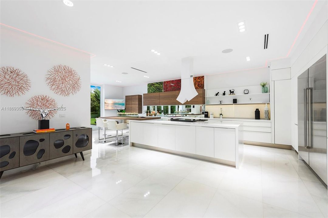 For Rent: $64,950 (7 beds, 7 baths, 8143 Square Feet)