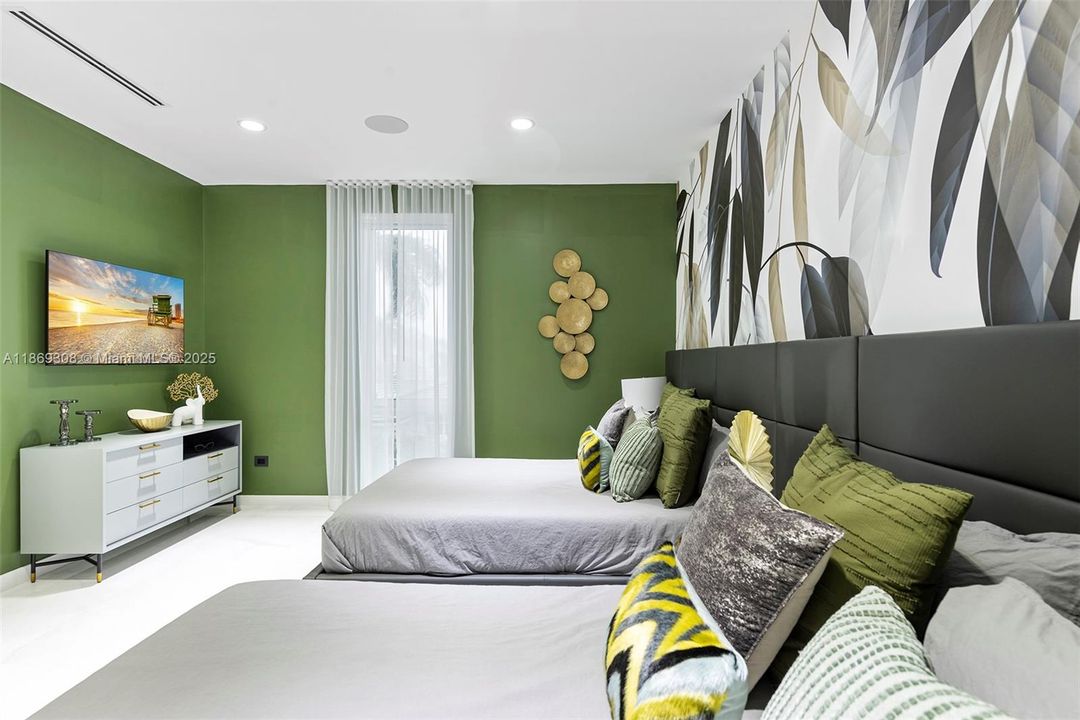 For Rent: $64,950 (7 beds, 7 baths, 8143 Square Feet)